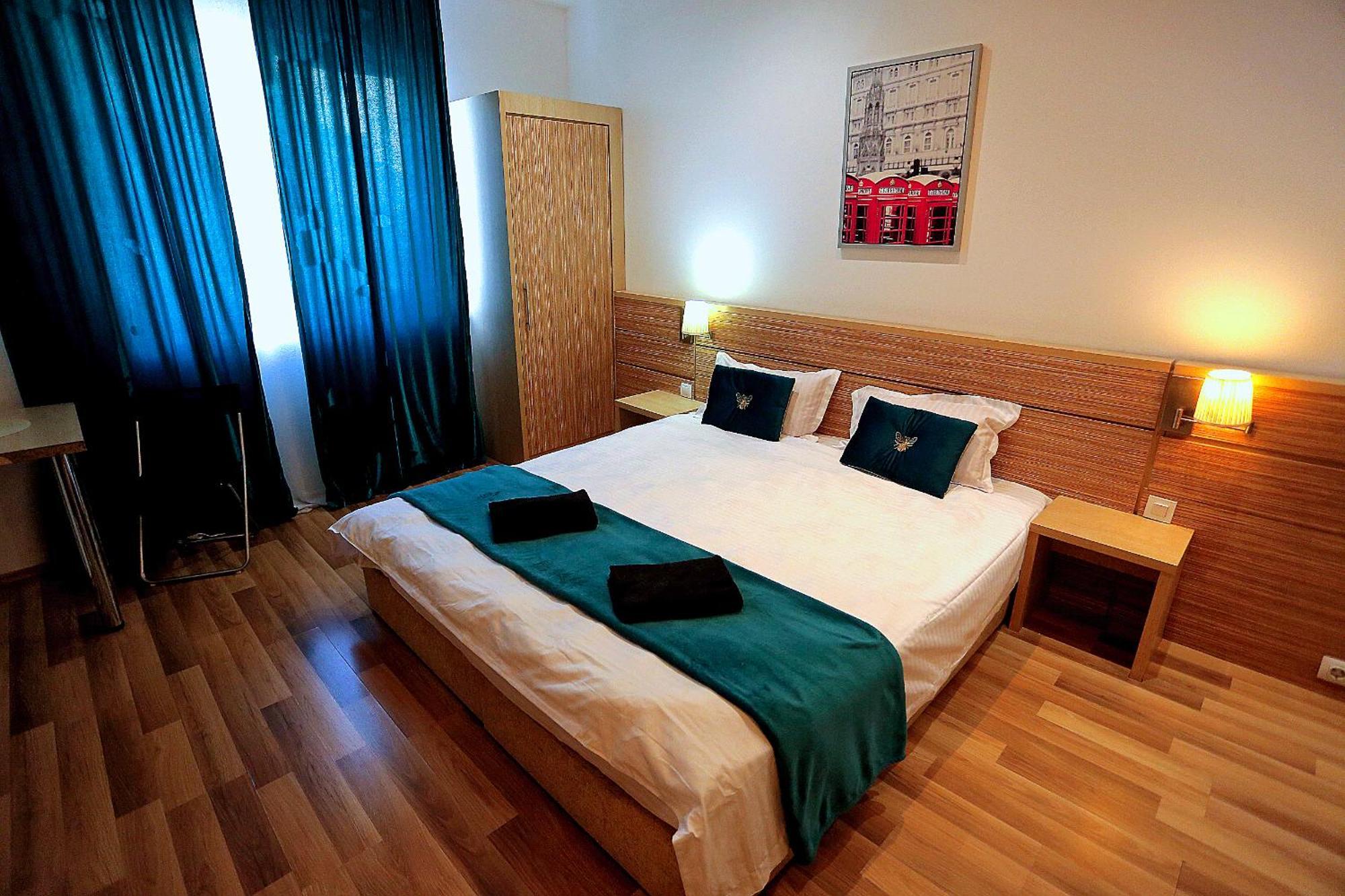 Cataleya Suites Aparthotel Bucarest Esterno foto