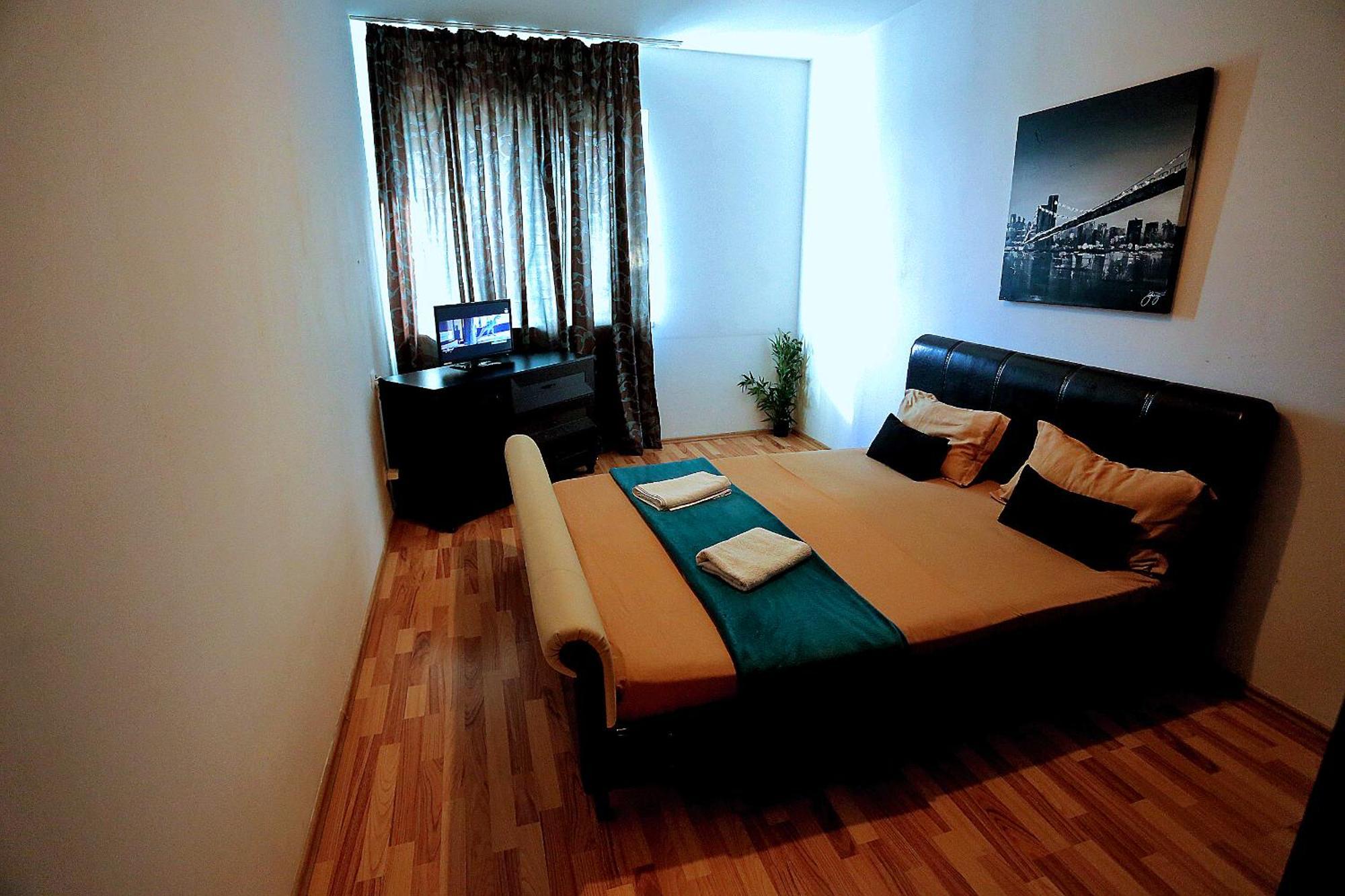 Cataleya Suites Aparthotel Bucarest Esterno foto