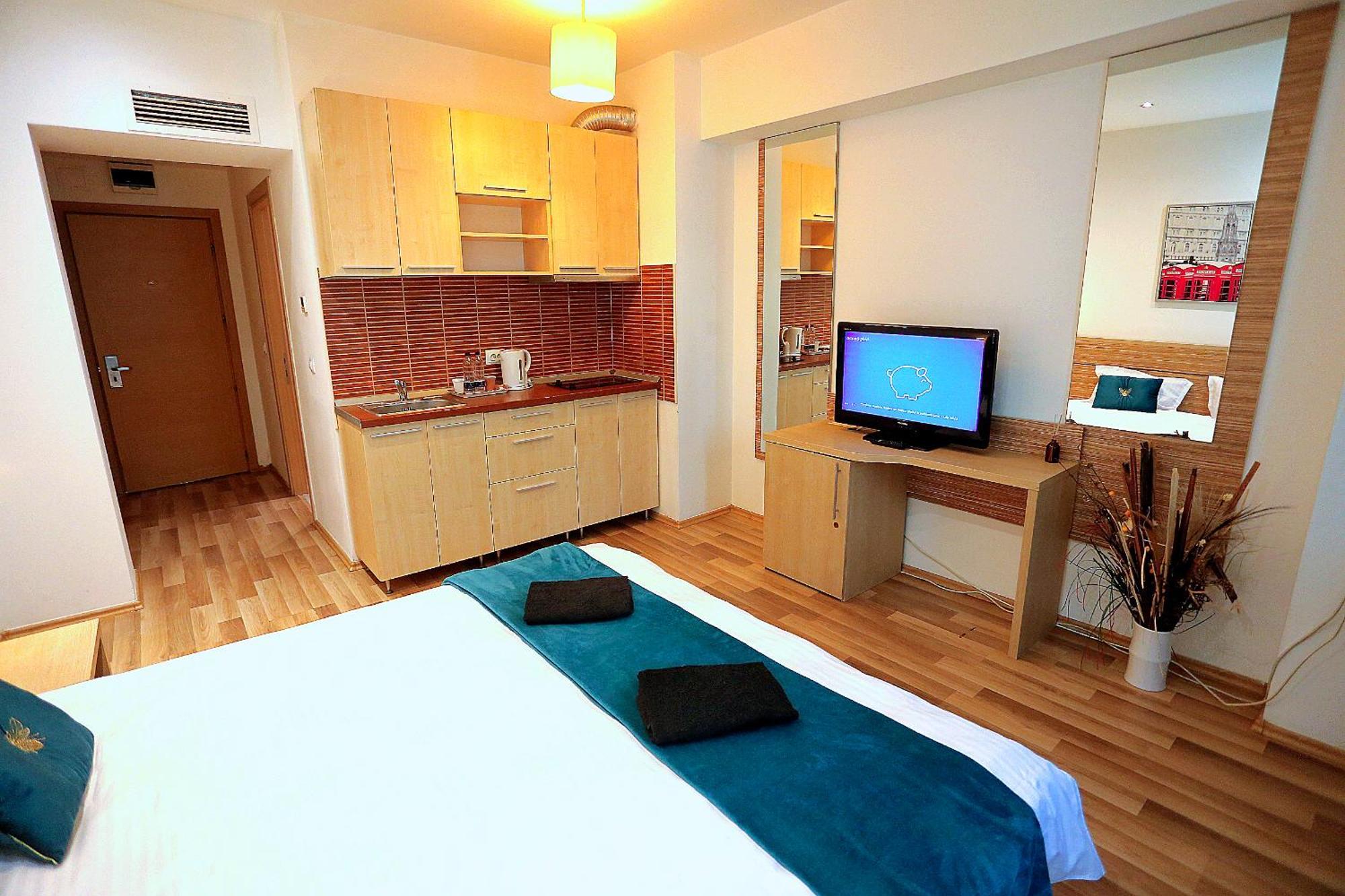 Cataleya Suites Aparthotel Bucarest Esterno foto