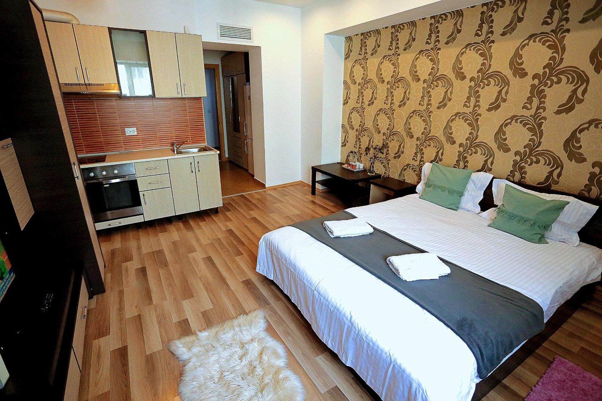 Cataleya Suites Aparthotel Bucarest Esterno foto